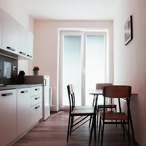  Apartman Zarohem 2 Bedrooms In Center With Balcony